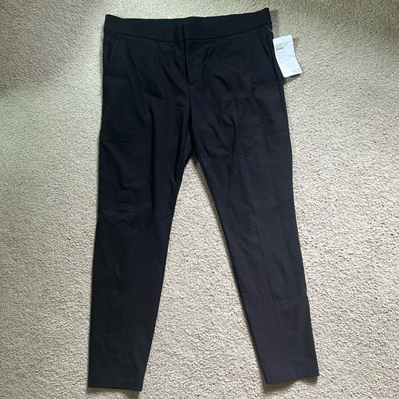 Athleta Size 16 Women’s Black Wander Stash Skinny Pant- New with Tags - Picture 1 of 3